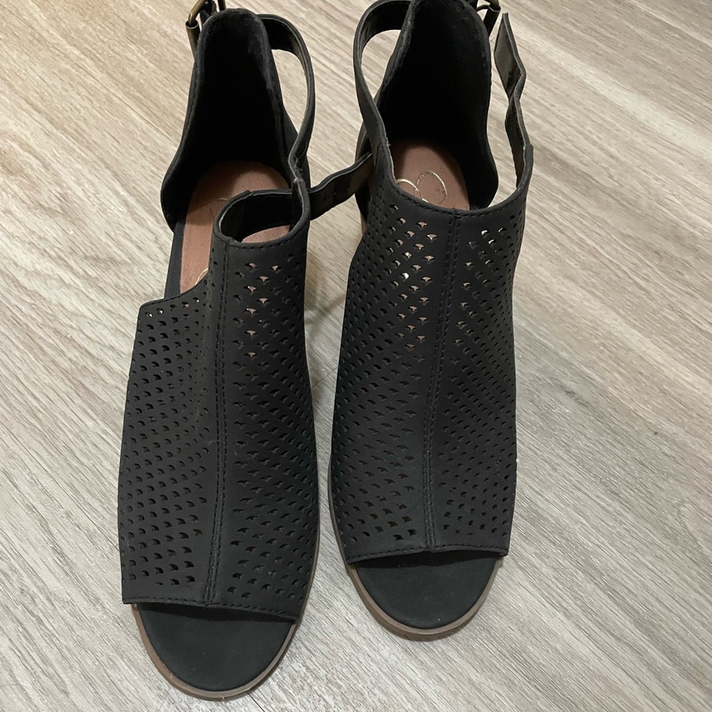 Jessica Simpson booties size 7